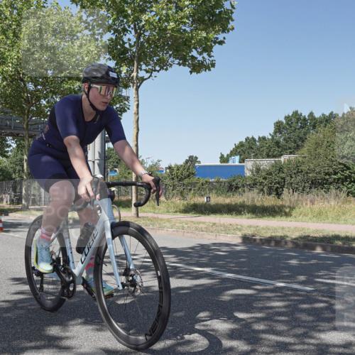 09.08.2026 - GEWOBA Citytriathlon Bremen Michael Burmester http://msf.ph/oto/9953254 09.08.2026 14:17:08 Radfahren 42, 106, 211, 395, 396 meine-sportfotos.de