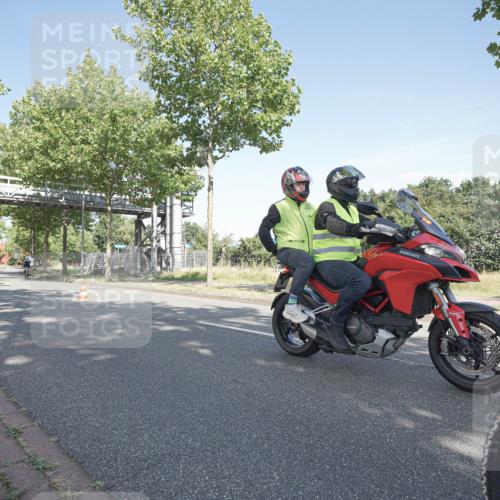 09.08.2026 - GEWOBA Citytriathlon Bremen Michael Burmester http://msf.ph/oto/9953265 09.08.2026 10:40:21 Radfahren 5, 77, 101, 115, 147, 159, 165 meine-sportfotos.de