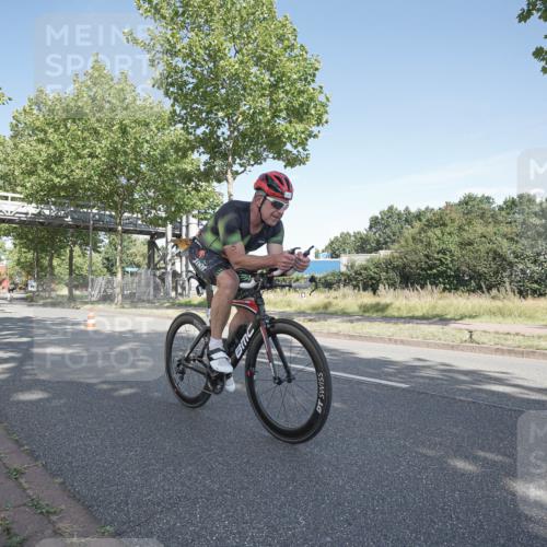 09.08.2026 - GEWOBA Citytriathlon Bremen Michael Burmester http://msf.ph/oto/9953331 09.08.2026 10:42:06 Radfahren 291, 301, 358, 376, 415, 524 meine-sportfotos.de