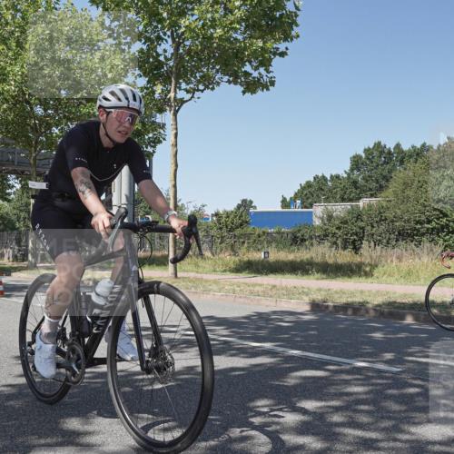 09.08.2026 - GEWOBA Citytriathlon Bremen Michael Burmester http://msf.ph/oto/9953332 09.08.2026 14:17:48 Radfahren 65, 190, 205, 229, 235, 256, 269, 290, 293, 305, 316, 320, 336, 378, 429, 457, 470, 485 meine-sportfotos.de
