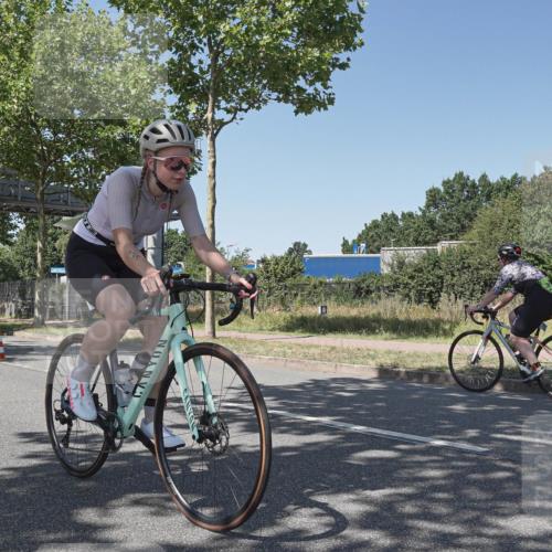 09.08.2026 - GEWOBA Citytriathlon Bremen Michael Burmester http://msf.ph/oto/9953338 09.08.2026 14:17:50 Radfahren 65, 190, 205, 229, 235, 256, 269, 290, 292, 293, 305, 316, 320, 336, 362, 378, 429, 457, 470, 485 meine-sportfotos.de