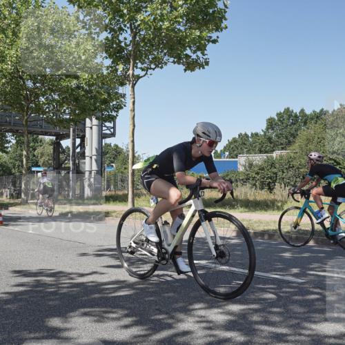 09.08.2026 - GEWOBA Citytriathlon Bremen Michael Burmester http://msf.ph/oto/9953342 09.08.2026 14:17:51 Radfahren 65, 190, 205, 229, 235, 256, 269, 290, 292, 293, 305, 316, 320, 336, 362, 364, 378, 429, 457, 470, 485 meine-sportfotos.de