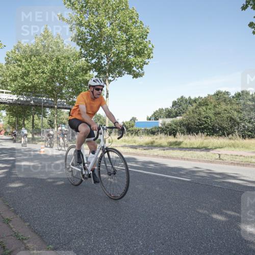09.08.2026 - GEWOBA Citytriathlon Bremen Michael Burmester http://msf.ph/oto/9953359 09.08.2026 10:42:41 Radfahren 199, 297, 322, 529 meine-sportfotos.de