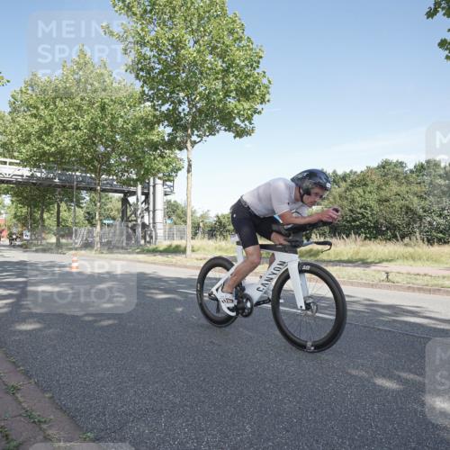 09.08.2026 - GEWOBA Citytriathlon Bremen Michael Burmester http://msf.ph/oto/9953361 09.08.2026 10:42:44 Radfahren 199, 297, 529 meine-sportfotos.de