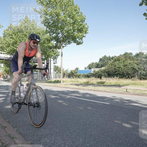 09.08.2026 - GEWOBA Citytriathlon Bremen Michael Burmester http://msf.ph/oto/9953370 09.08.2026 10:42:57 Radfahren 318, 323, 393, 529 meine-sportfotos.de