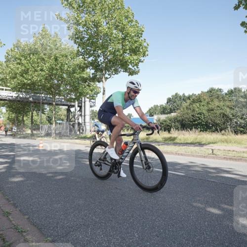 09.08.2026 - GEWOBA Citytriathlon Bremen Michael Burmester http://msf.ph/oto/9953378 09.08.2026 10:43:06 Radfahren 321, 323, 389, 393, 427 meine-sportfotos.de