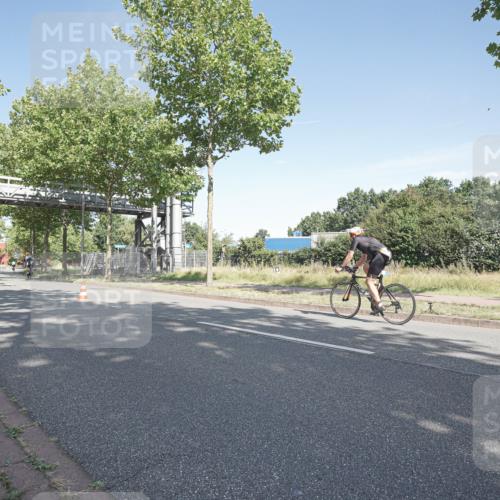 09.08.2026 - GEWOBA Citytriathlon Bremen Michael Burmester http://msf.ph/oto/9953380 09.08.2026 10:43:08 Radfahren 321, 323, 389, 393, 427 meine-sportfotos.de