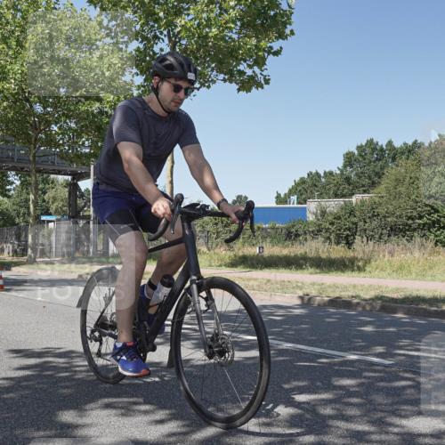 09.08.2026 - GEWOBA Citytriathlon Bremen Michael Burmester http://msf.ph/oto/9953383 09.08.2026 14:18:14 Radfahren 61, 87, 242, 288, 300, 312, 343, 363, 404, 453, 462, 466, 527 meine-sportfotos.de