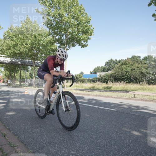 09.08.2026 - GEWOBA Citytriathlon Bremen Michael Burmester http://msf.ph/oto/9953388 09.08.2026 10:43:23 Radfahren 290, 315, 319, 321, 427, 463 meine-sportfotos.de