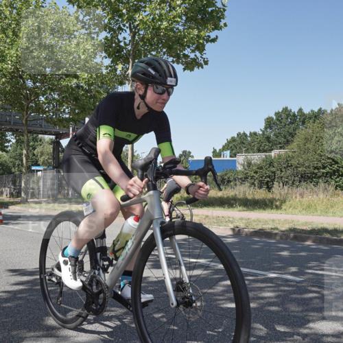 09.08.2026 - GEWOBA Citytriathlon Bremen Michael Burmester http://msf.ph/oto/9953397 09.08.2026 14:18:19 Radfahren 87, 207, 213, 242, 276, 288, 300, 363, 404, 453, 462, 466, 527 meine-sportfotos.de
