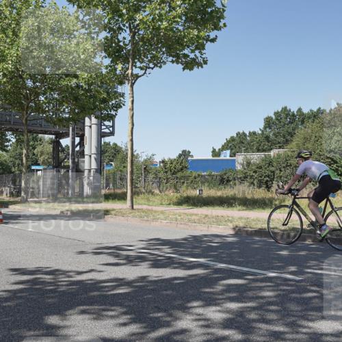 09.08.2026 - GEWOBA Citytriathlon Bremen Michael Burmester http://msf.ph/oto/9953405 09.08.2026 14:18:25 Radfahren 18, 87, 202, 207, 213, 276, 288, 307, 363, 377, 448, 453, 462, 527 meine-sportfotos.de