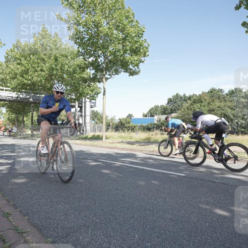 09.08.2026 - GEWOBA Citytriathlon Bremen Michael Burmester http://msf.ph/oto/9953420 09.08.2026 10:44:17 Radfahren 383 meine-sportfotos.de