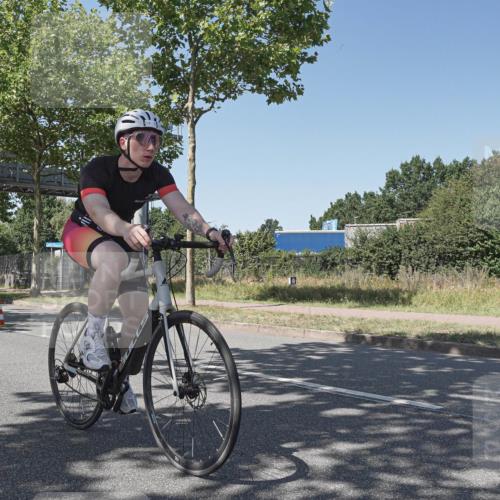 09.08.2026 - GEWOBA Citytriathlon Bremen Michael Burmester http://msf.ph/oto/9953421 09.08.2026 14:18:36 Radfahren 18, 173, 202, 213, 221, 276, 277, 280, 307, 314, 347, 352, 369, 377, 385, 448 meine-sportfotos.de