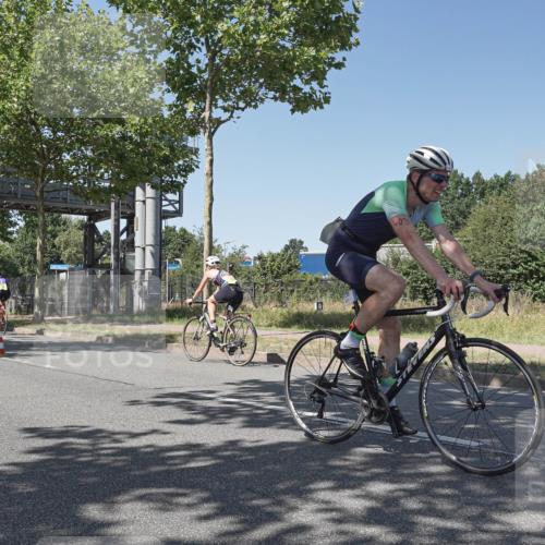 09.08.2026 - GEWOBA Citytriathlon Bremen Michael Burmester http://msf.ph/oto/9953463 09.08.2026 14:18:55 Radfahren 107, 173, 210, 221, 227, 244, 266, 289, 297, 324, 341, 344, 347, 352, 370, 373, 403, 455 meine-sportfotos.de
