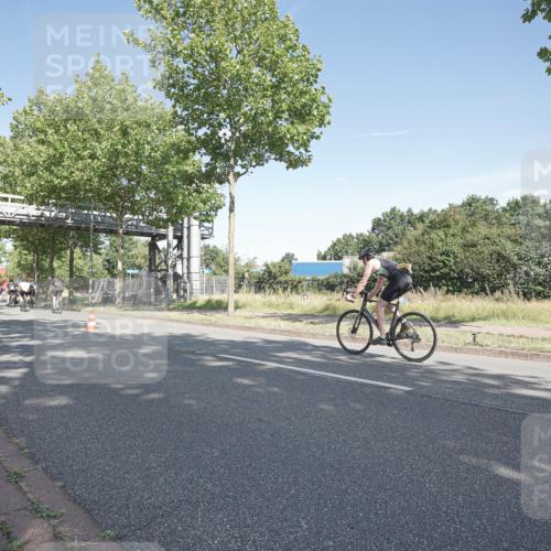 09.08.2026 - GEWOBA Citytriathlon Bremen Michael Burmester http://msf.ph/oto/9953469 09.08.2026 10:45:37 Radfahren 355, 400 meine-sportfotos.de