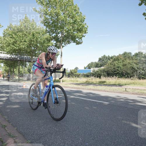 09.08.2026 - GEWOBA Citytriathlon Bremen Michael Burmester http://msf.ph/oto/9953480 09.08.2026 10:45:51 Radfahren 355, 400, 465, 478, 528 meine-sportfotos.de