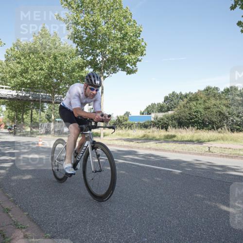 09.08.2026 - GEWOBA Citytriathlon Bremen Michael Burmester http://msf.ph/oto/9953498 09.08.2026 10:46:12 Radfahren 325, 332, 339, 366, 379, 407, 408 meine-sportfotos.de