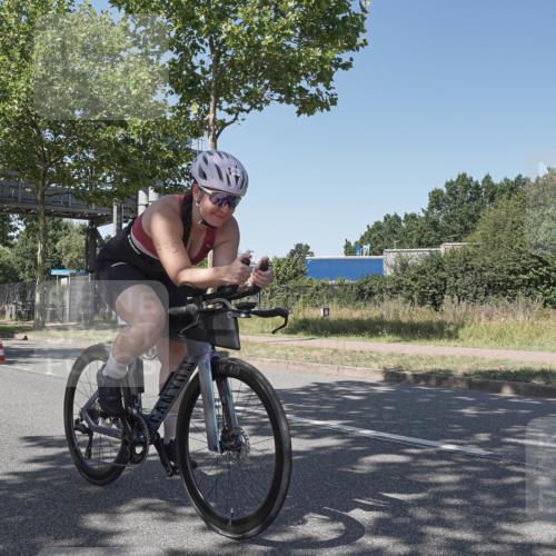 09.08.2026 - GEWOBA Citytriathlon Bremen Michael Burmester http://msf.ph/oto/9953505 09.08.2026 14:19:22 Radfahren 197, 204, 216, 230, 261, 335, 434, 487, 521, 523 meine-sportfotos.de