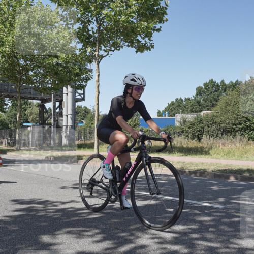 09.08.2026 - GEWOBA Citytriathlon Bremen Michael Burmester http://msf.ph/oto/9953521 09.08.2026 14:19:32 Radfahren 142, 166, 230, 261, 273, 281, 319, 330, 335, 342, 434, 454, 487, 521, 523 meine-sportfotos.de