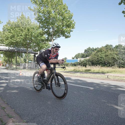 09.08.2026 - GEWOBA Citytriathlon Bremen Michael Burmester http://msf.ph/oto/9953530 09.08.2026 10:46:39 Radfahren 340, 369, 403, 411, 447 meine-sportfotos.de
