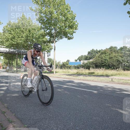09.08.2026 - GEWOBA Citytriathlon Bremen Michael Burmester http://msf.ph/oto/9953534 09.08.2026 10:46:42 Radfahren 340, 369, 403, 411, 447 meine-sportfotos.de