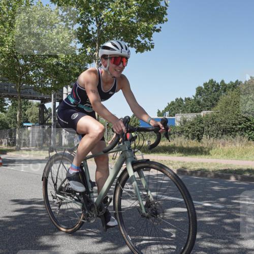 09.08.2026 - GEWOBA Citytriathlon Bremen Michael Burmester http://msf.ph/oto/9953543 09.08.2026 14:19:42 Radfahren 142, 166, 196, 206, 222, 234, 239, 261, 262, 273, 281, 319, 326, 330, 342, 454, 458, 521 meine-sportfotos.de