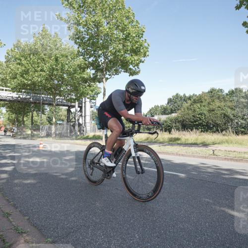 09.08.2026 - GEWOBA Citytriathlon Bremen Michael Burmester http://msf.ph/oto/9953546 09.08.2026 10:46:54 Radfahren 125, 131, 304, 329, 368, 403, 406 meine-sportfotos.de