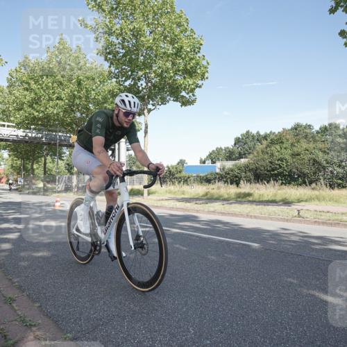 09.08.2026 - GEWOBA Citytriathlon Bremen Michael Burmester http://msf.ph/oto/9953556 09.08.2026 10:47:00 Radfahren 125, 131, 249, 304, 329, 362, 368, 392, 406 meine-sportfotos.de