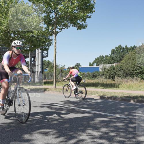 09.08.2026 - GEWOBA Citytriathlon Bremen Michael Burmester http://msf.ph/oto/9953559 09.08.2026 14:19:49 Radfahren 142, 196, 206, 209, 222, 224, 234, 239, 249, 258, 262, 273, 326, 400, 454, 458, 522 meine-sportfotos.de