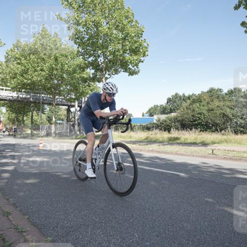 09.08.2026 - GEWOBA Citytriathlon Bremen Michael Burmester http://msf.ph/oto/9953586 09.08.2026 10:47:35 Radfahren 295, 298, 479, 516 meine-sportfotos.de