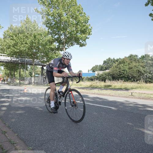 09.08.2026 - GEWOBA Citytriathlon Bremen Michael Burmester http://msf.ph/oto/9953597 09.08.2026 10:47:44 Radfahren 295, 298, 363, 437, 479, 516 meine-sportfotos.de