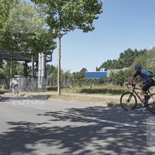 09.08.2026 - GEWOBA Citytriathlon Bremen Michael Burmester http://msf.ph/oto/9953614 09.08.2026 14:20:25 Radfahren 199, 233, 250, 313, 368, 384, 398, 417, 450, 456, 482, 532 meine-sportfotos.de
