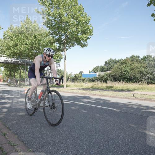 09.08.2026 - GEWOBA Citytriathlon Bremen Michael Burmester http://msf.ph/oto/9953627 09.08.2026 10:48:18 Radfahren 239, 312, 352, 356, 520 meine-sportfotos.de