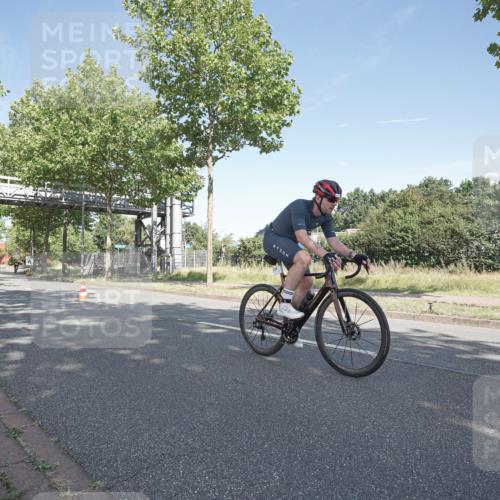 09.08.2026 - GEWOBA Citytriathlon Bremen Michael Burmester http://msf.ph/oto/9953631 09.08.2026 10:48:21 Radfahren 239, 312, 352, 356, 520 meine-sportfotos.de