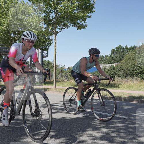 09.08.2026 - GEWOBA Citytriathlon Bremen Michael Burmester http://msf.ph/oto/9953645 09.08.2026 14:20:44 Radfahren 198, 264, 282, 338, 390, 402, 438, 501 meine-sportfotos.de