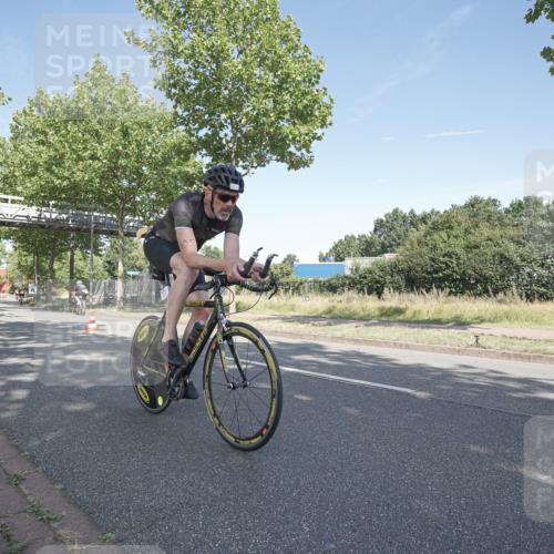 09.08.2026 - GEWOBA Citytriathlon Bremen Michael Burmester http://msf.ph/oto/9953646 09.08.2026 10:48:40 Radfahren 289, 394, 405, 472 meine-sportfotos.de