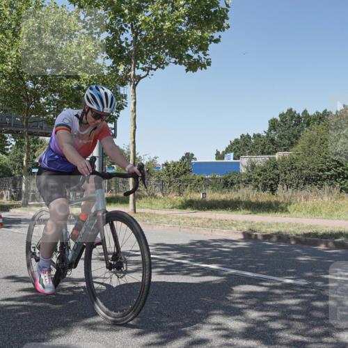 09.08.2026 - GEWOBA Citytriathlon Bremen Michael Burmester http://msf.ph/oto/9953647 09.08.2026 14:20:47 Radfahren 198, 264, 282, 390, 402, 438, 501, 508 meine-sportfotos.de