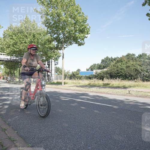 09.08.2026 - GEWOBA Citytriathlon Bremen Michael Burmester http://msf.ph/oto/9953661 09.08.2026 10:49:12 Radfahren 294, 388, 430, 497 meine-sportfotos.de