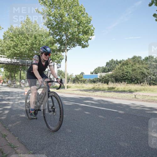 09.08.2026 - GEWOBA Citytriathlon Bremen Michael Burmester http://msf.ph/oto/9953671 09.08.2026 10:49:20 Radfahren 294, 320, 413, 430, 454, 497 meine-sportfotos.de