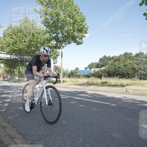 09.08.2026 - GEWOBA Citytriathlon Bremen Michael Burmester http://msf.ph/oto/9953675 09.08.2026 10:49:23 Radfahren 294, 320, 413, 430, 454, 497 meine-sportfotos.de