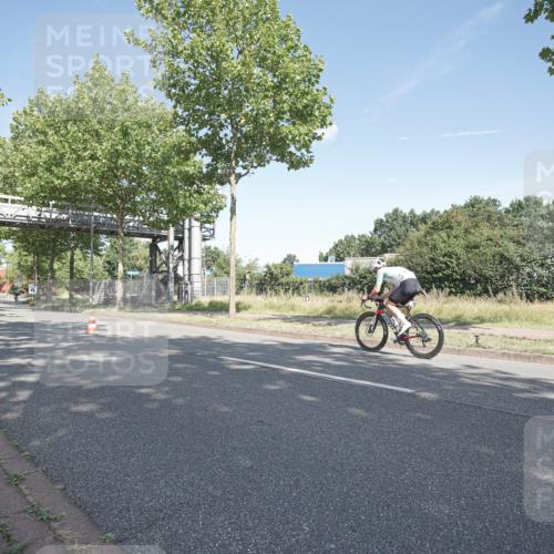 09.08.2026 - GEWOBA Citytriathlon Bremen Michael Burmester http://msf.ph/oto/9953677 09.08.2026 10:49:24 Radfahren 294, 320, 413, 430, 454, 497 meine-sportfotos.de