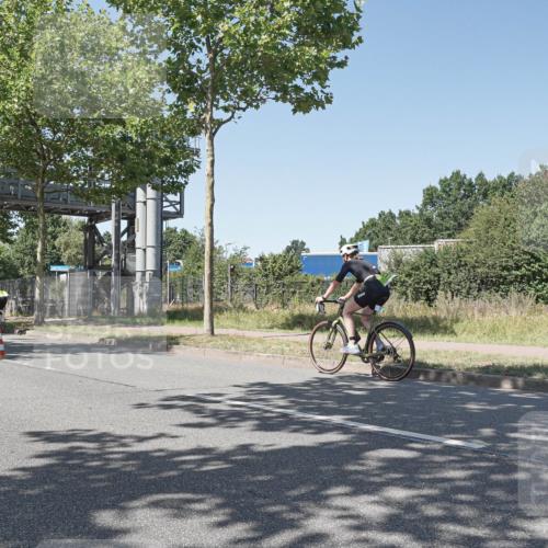 09.08.2026 - GEWOBA Citytriathlon Bremen Michael Burmester http://msf.ph/oto/9953695 09.08.2026 14:21:21 Radfahren 167, 299, 348, 388, 405, 412, 421, 422, 428, 440, 493 meine-sportfotos.de