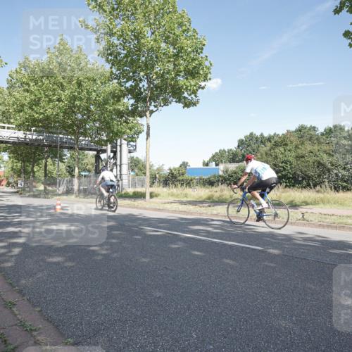 09.08.2026 - GEWOBA Citytriathlon Bremen Michael Burmester http://msf.ph/oto/9953705 09.08.2026 10:49:53 Radfahren 317, 410 meine-sportfotos.de