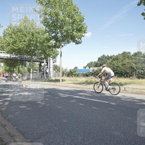 09.08.2026 - GEWOBA Citytriathlon Bremen Michael Burmester http://msf.ph/oto/9953711 09.08.2026 10:49:56 Radfahren 317, 334, 410, 458, 489 meine-sportfotos.de