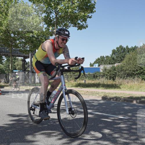 09.08.2026 - GEWOBA Citytriathlon Bremen Michael Burmester http://msf.ph/oto/9953726 09.08.2026 14:21:43 Radfahren 23, 138, 194, 195, 201, 358, 393, 423, 437, 442, 449, 525 meine-sportfotos.de