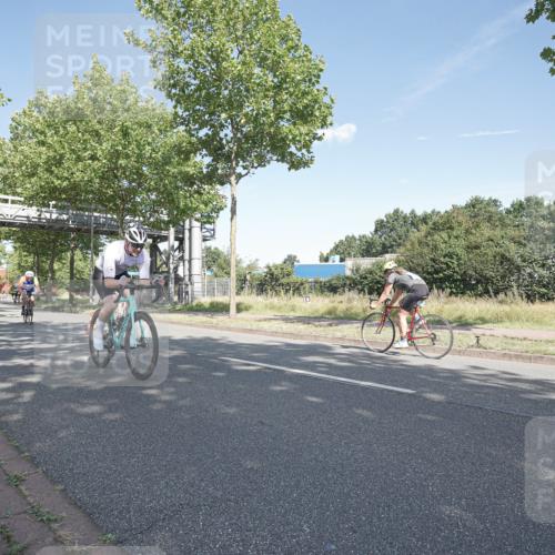 09.08.2026 - GEWOBA Citytriathlon Bremen Michael Burmester http://msf.ph/oto/9953741 09.08.2026 10:50:12 Radfahren 27, 39, 129, 189, 215, 288, 334, 385, 419, 458, 489 meine-sportfotos.de