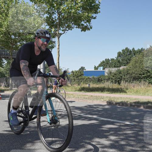 09.08.2026 - GEWOBA Citytriathlon Bremen Michael Burmester http://msf.ph/oto/9953786 09.08.2026 14:22:32 Radfahren 104, 275, 381, 389, 394, 397, 411, 413 meine-sportfotos.de