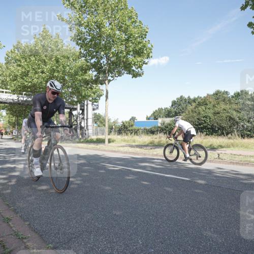 09.08.2026 - GEWOBA Citytriathlon Bremen Michael Burmester http://msf.ph/oto/9953787 09.08.2026 10:50:46 Radfahren 1, 7, 83, 137, 167, 313, 337, 370, 470, 481, 482, 486, 526, 532 meine-sportfotos.de