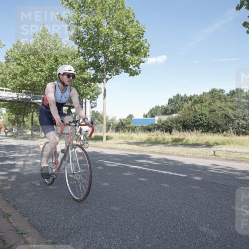 09.08.2026 - GEWOBA Citytriathlon Bremen Michael Burmester http://msf.ph/oto/9953795 09.08.2026 10:50:51 Radfahren 1, 7, 83, 137, 167, 173, 313, 330, 337, 370, 452, 470, 481, 482, 486, 526, 532 meine-sportfotos.de