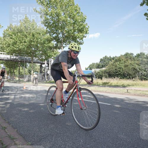 09.08.2026 - GEWOBA Citytriathlon Bremen Michael Burmester http://msf.ph/oto/9953807 09.08.2026 10:51:00 Radfahren 137, 167, 173, 313, 330, 344, 370, 452, 453, 493, 503 meine-sportfotos.de